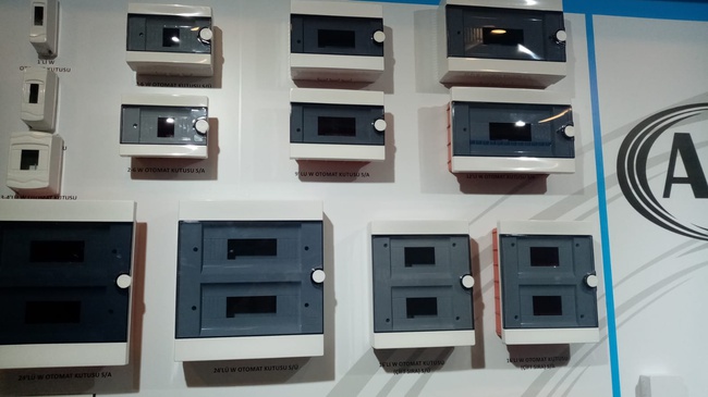 Dağıtım kutuları 1'den 36'ya kadar otomatik cihaz, 1,2,3, sıra, gizli montaj, sıva üstü montaj