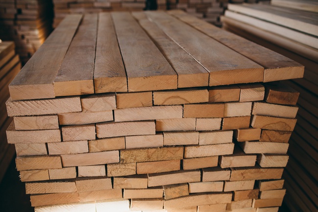 Edged and unedged timber