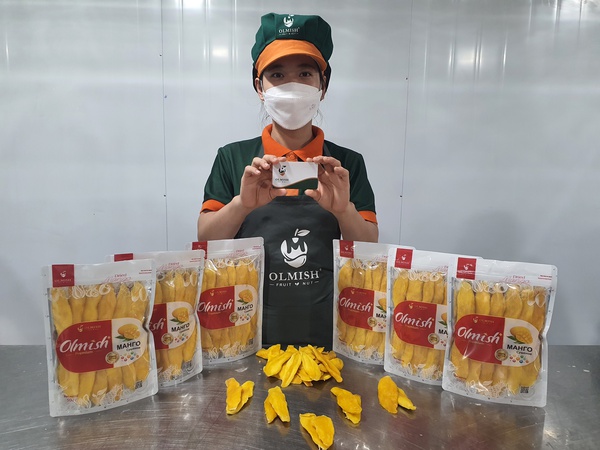 Kurutulmuş Mango. OLMISH fabrikalarından kurutulmuş meyveler