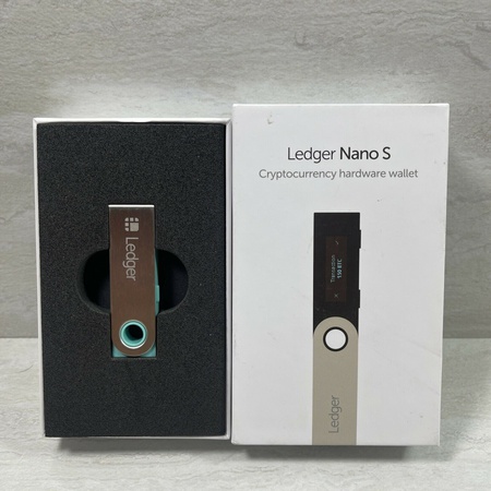 Аппаратный кошелек Ledger Nano S Crypto / Cryptocurrency (BLUE) New Open Box