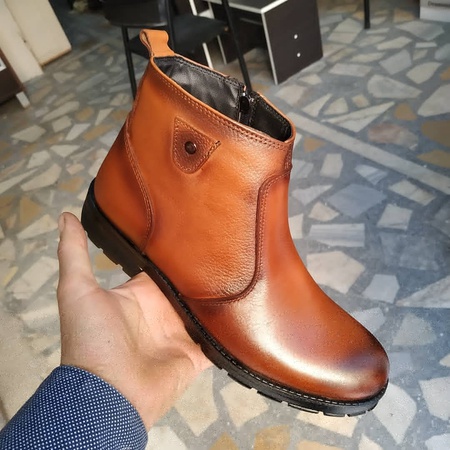 Erkek ayakkabıları satıyorum. Üretim Türkiye.