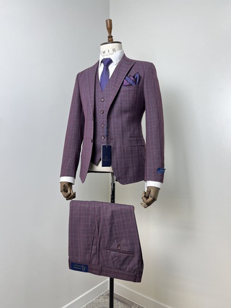 Классические костюмы