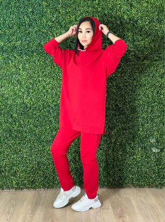 Спортивная женская одежда