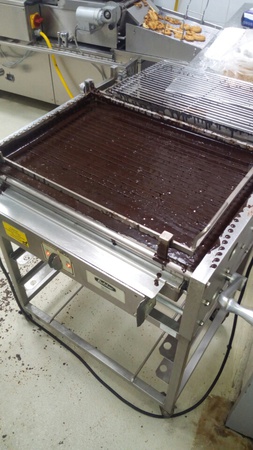 Глазировщик , ванна для нанесения глазури на кондитерские изделия пончики, эклеры и другие