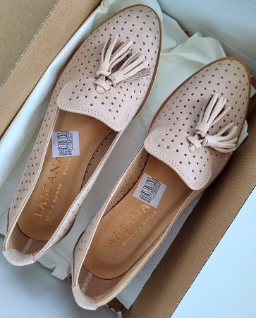 060051 Lascana'dan kadın deri slip-on'ları