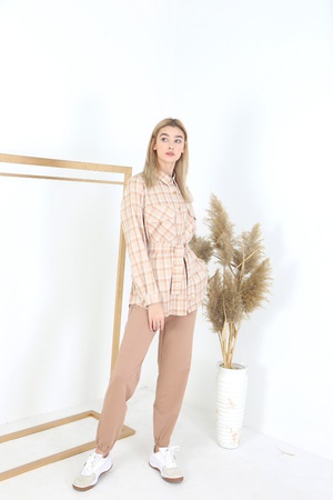 Женский спортивный костюм.