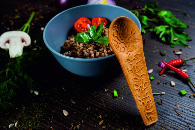 Эко - набор со съедобными ложками с морской солью и травами в групповой экологической упаковке