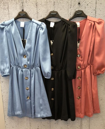 RENAISSANCE CLOTHING