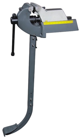 Слесарные (верстачные) тиски Opti WBS135