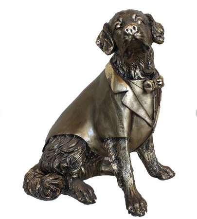 Bir ceket heykelcik köpek