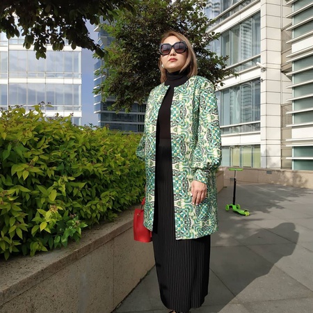 манто, пальто, полупальто. Размеры 48-52, по 2 шт. на размер