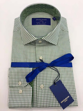 Erkeklerin gömlekleri