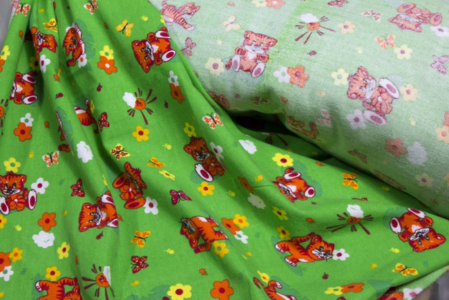 Ткань постельная детская Котенок с бабочкой