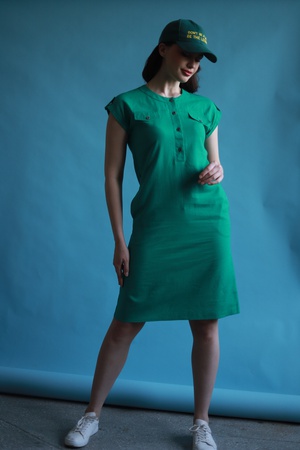 Linen dress. Size range 44-50; 46-52