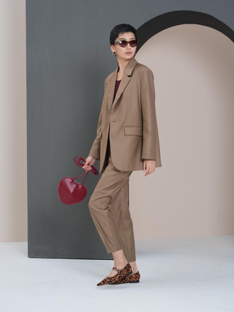 Деловой костюм J-98