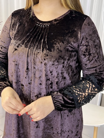 Kadife elbise, DEVLER