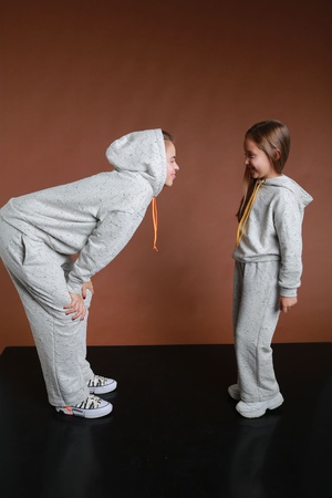 Костюм спортивный серый для девочки Yumster YG.21.42.005