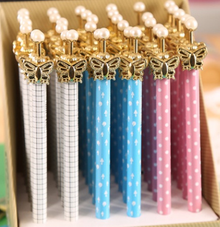 Блокноты, ежедневники, канцелярия, скотч, ручки, стикеры и т.д.