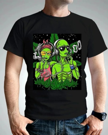 Футболки с принтами есть в белом в чёрном цвете ткань 100%хлопок качественная