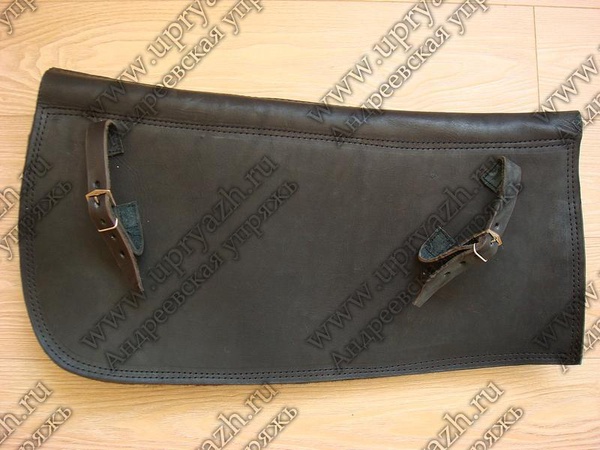 Kazak eyerinin tavanı kara sırtlıdır