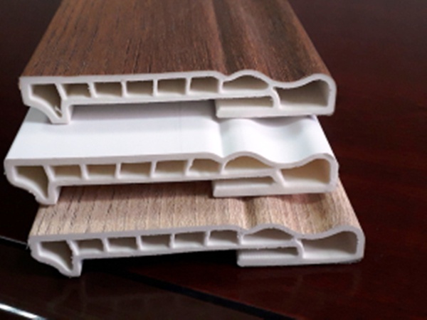 Самоклеющиеся 3д-панели (обои) нового поколения оптом. Плинтуса, панели ПВХ и МДФ оптом.