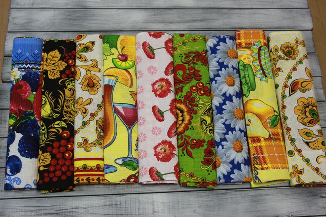 Havlular, masa örtüleri, önlükler, tutacaklar, eldivenler