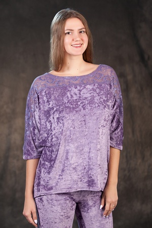 Костюмы женские