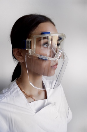 Kalkanlı güvenlik gözlükleri