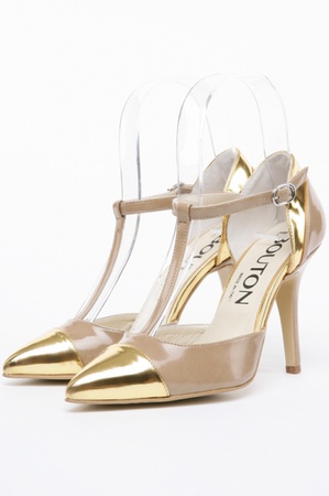 Altın uçlu bej patent ayakkabı k032