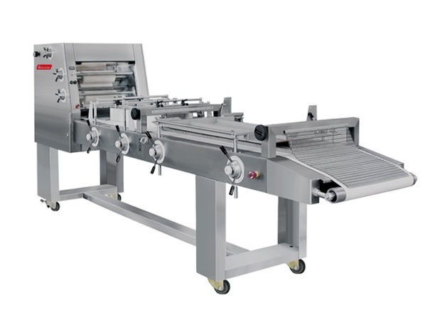 Kurulum hamur haddeleme &quot;Voskhod-TZ-6&quot;