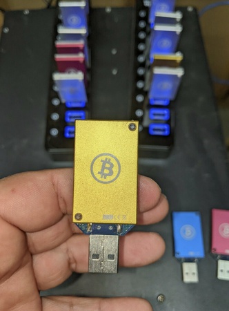 ASIC Miner Block Erupter Bitcoin Miner USB Stick 330 MH/s Silver