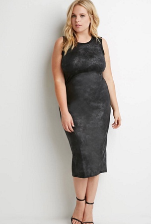 Футболки, платья, леггинсы, кардиганы, джинсы.