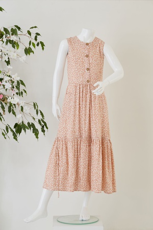 Kolsuz Düğmeli Elbise