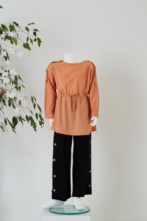 Flamlı Kız Çocuk Bluz / Düğmeli Pantolon