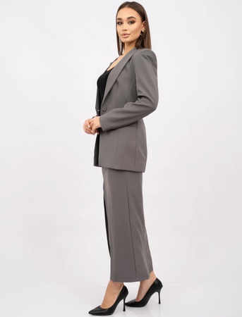 Костюм юбочный с разрезом
