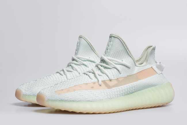 Кроссовки по оптовой цене.