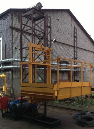 Строительный мачтовый подъемник ПМГ 1500 кг