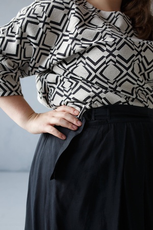 Кроп-Топ с геометрическим принтом