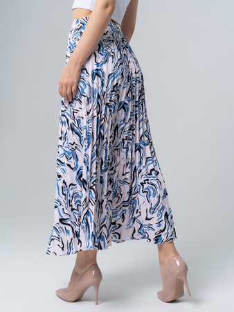 Oluklu etek. Kumaş: Prado