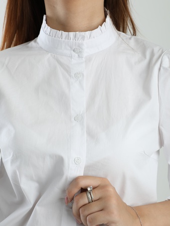 بلوزة نسائية