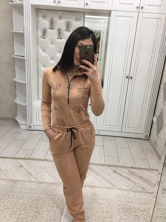 Двойка из боди и брюк 🤩