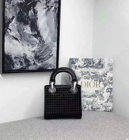 Люкс копии женских сумок, часов, аксессуаров