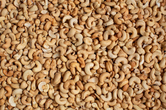 Roasted cashews (ww 320) - Vietnam