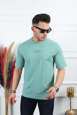 Мужская футболка полу оверсайз