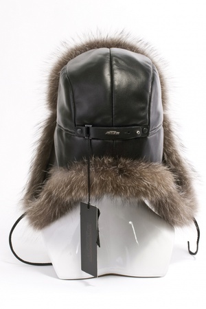 Rakun 170283 ile deri kulak kapakları