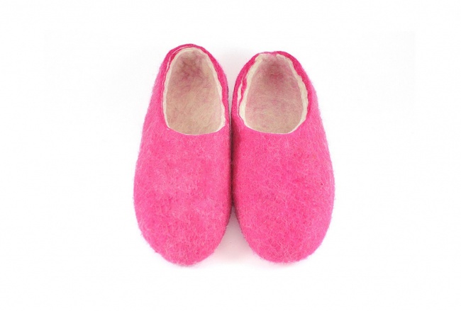 Женские тапочки