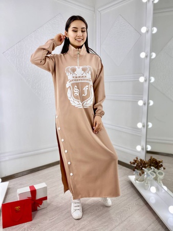 Качественная двойка платья с вырезом и штанами