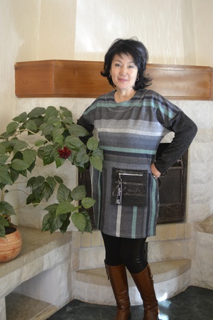 Üreticiden triko tunikler ve elbiseler (tümü stokta)