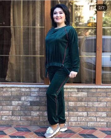 Женский спортивный костюм