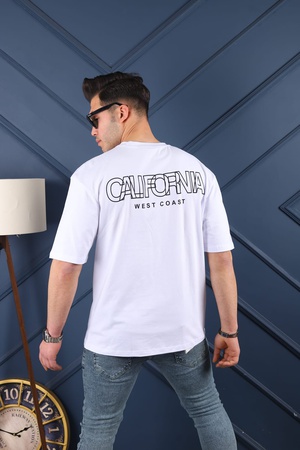 Мужская футболка оверсайз